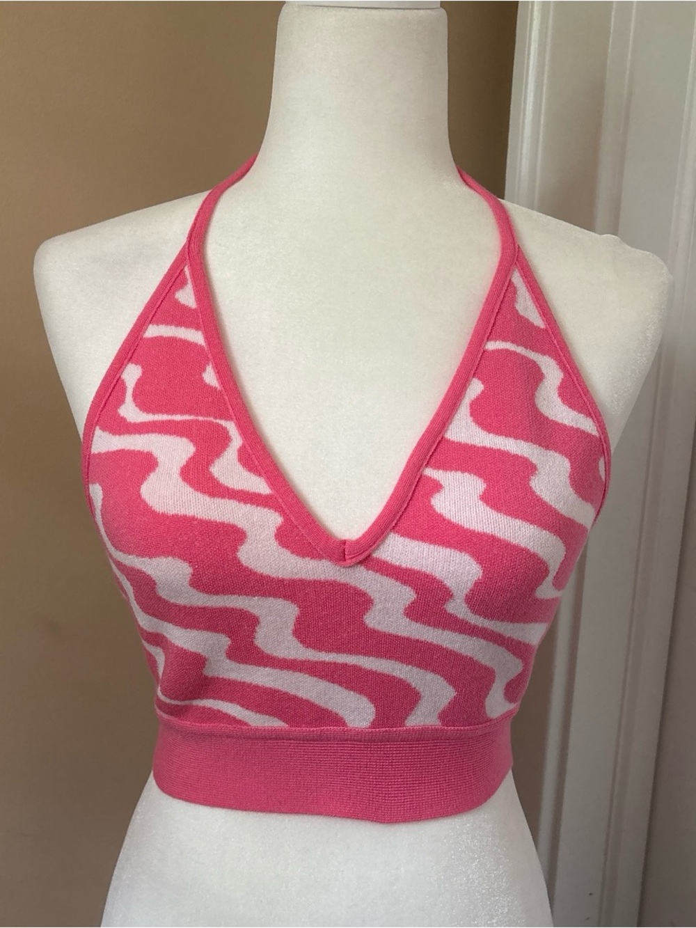 debut Pink & White Wave Knit Halter Crop Top